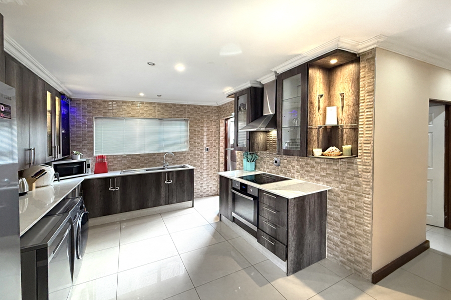 3 Bedroom Property for Sale in Noordwyk Gauteng