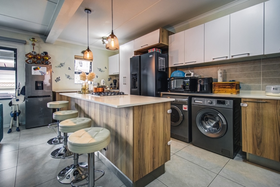 3 Bedroom Property for Sale in Modderfontein Gauteng