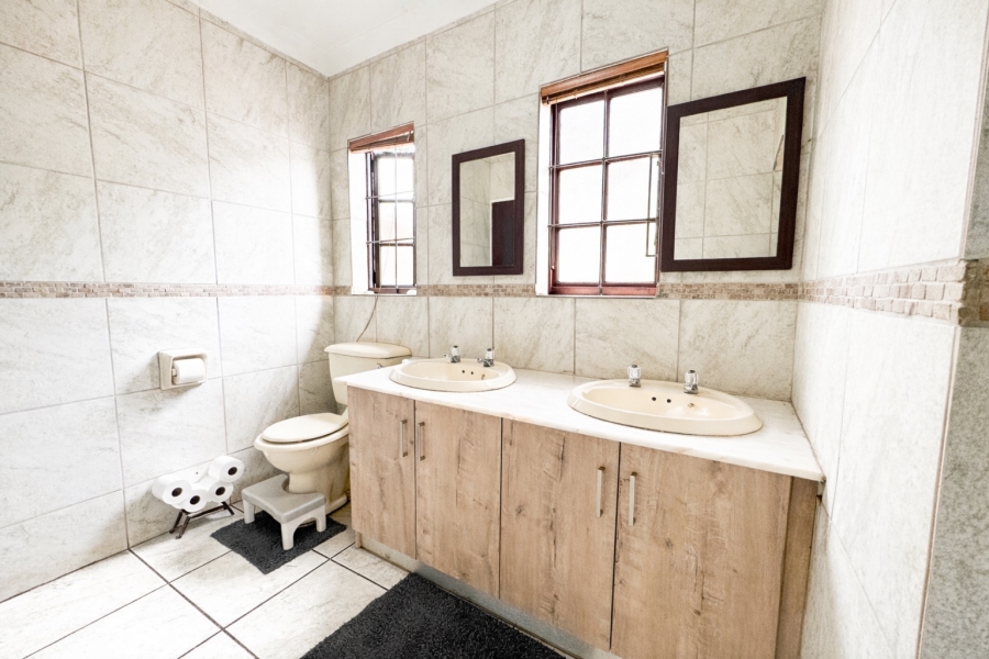 3 Bedroom Property for Sale in Wierda Park Gauteng