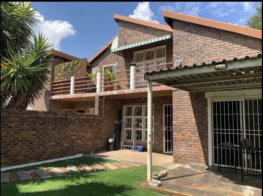 3 Bedroom Property for Sale in Kibler Park Gauteng