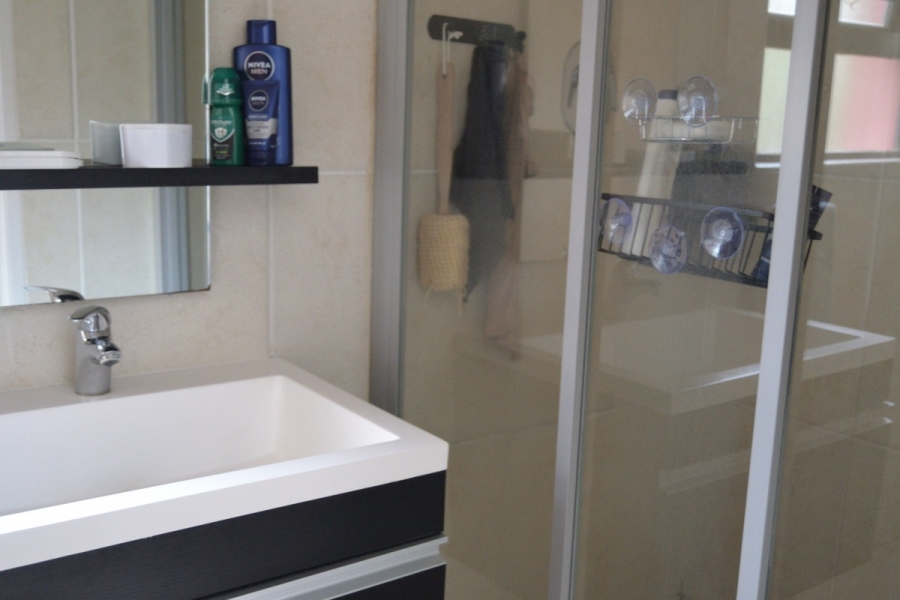 2 Bedroom Property for Sale in Greenstone Hill Gauteng