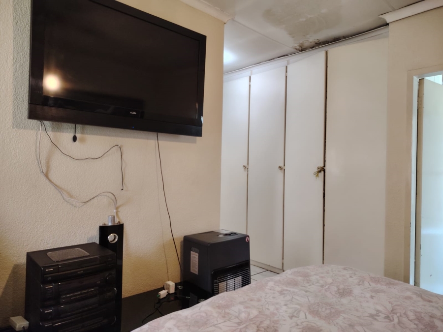 4 Bedroom Property for Sale in Vorna Valley Gauteng