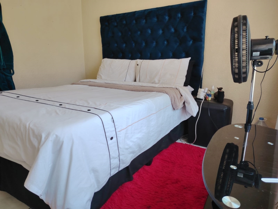 4 Bedroom Property for Sale in Vorna Valley Gauteng