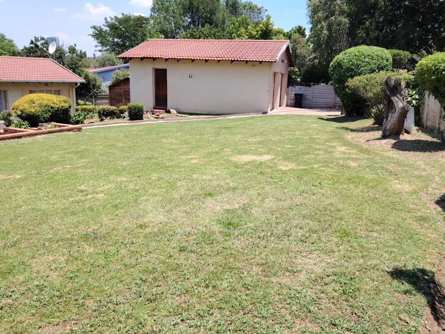 4 Bedroom Property for Sale in Vorna Valley Gauteng
