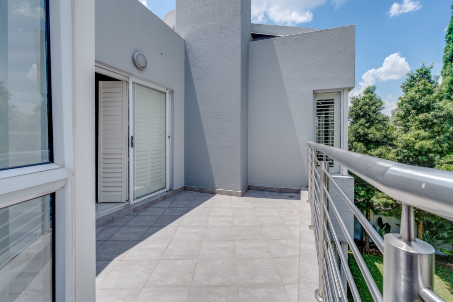 5 Bedroom Property for Sale in Bryanston Gauteng