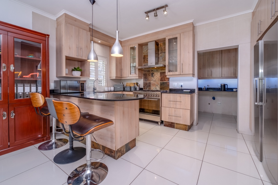5 Bedroom Property for Sale in Bryanston Gauteng