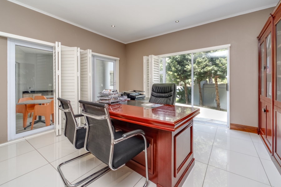 5 Bedroom Property for Sale in Bryanston Gauteng