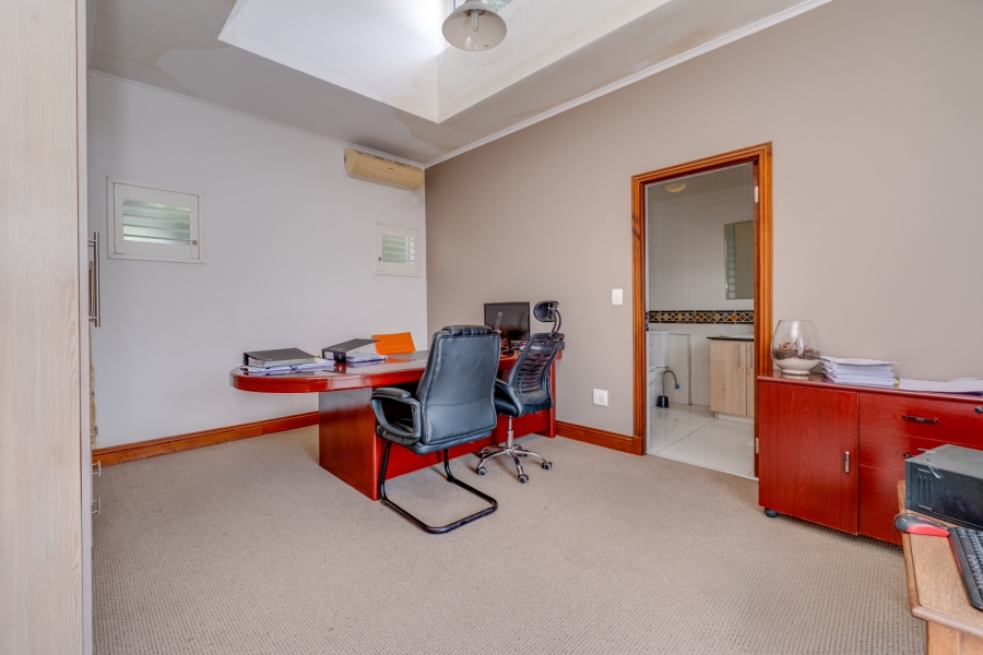 5 Bedroom Property for Sale in Bryanston Gauteng