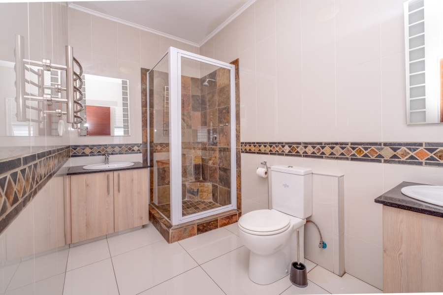 5 Bedroom Property for Sale in Bryanston Gauteng