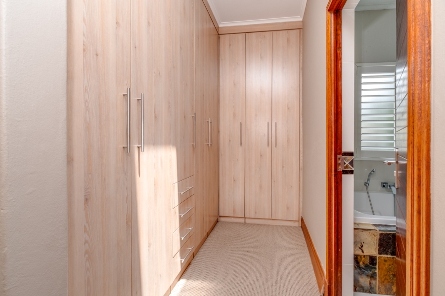 5 Bedroom Property for Sale in Bryanston Gauteng