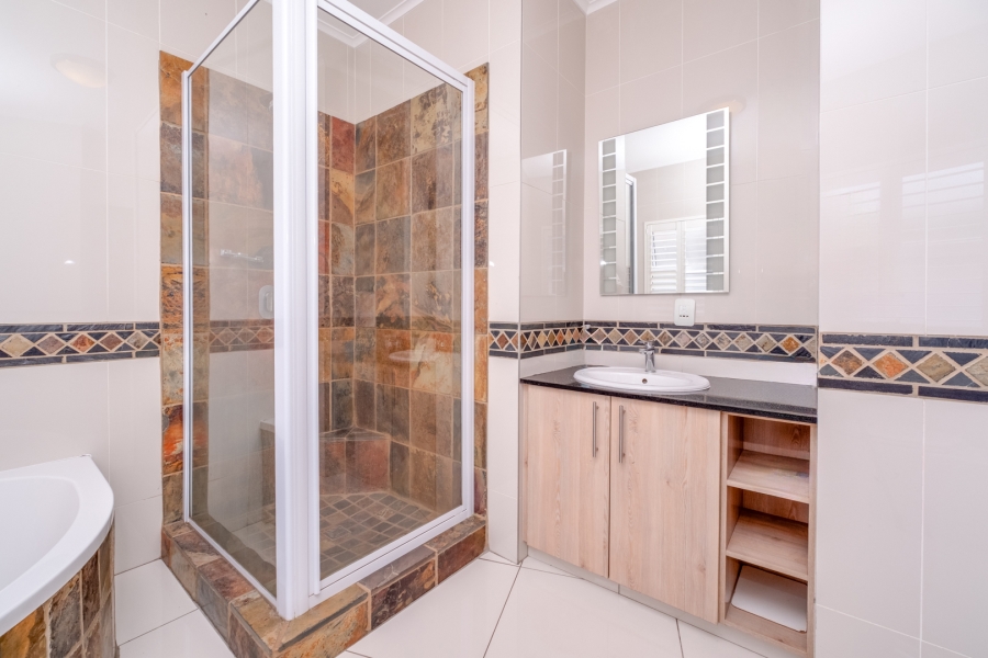 5 Bedroom Property for Sale in Bryanston Gauteng