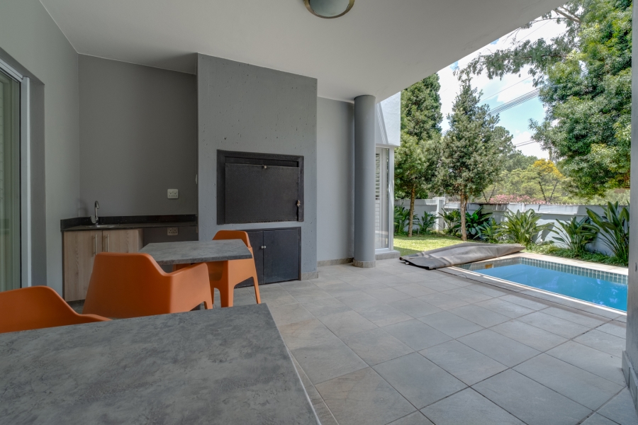 5 Bedroom Property for Sale in Bryanston Gauteng