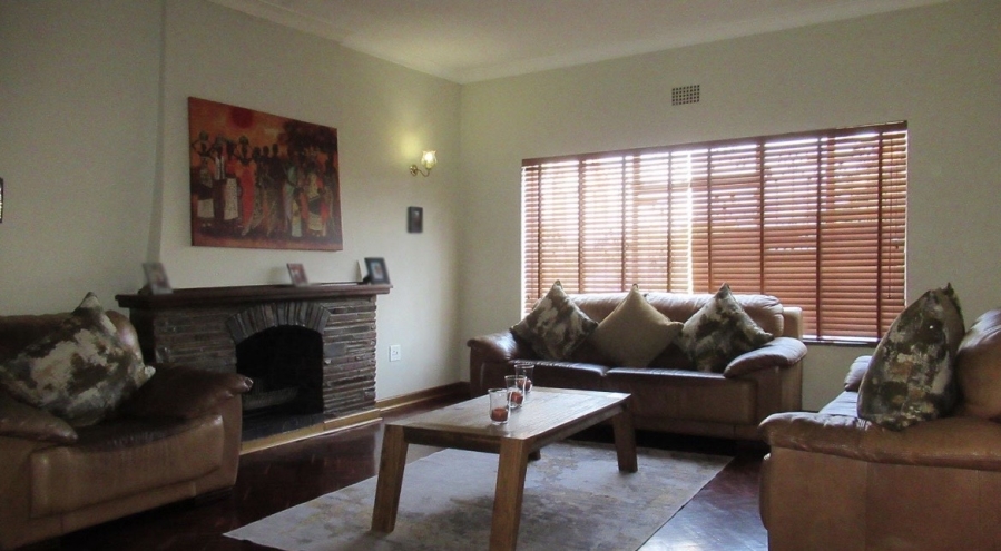 4 Bedroom Property for Sale in Linmeyer Gauteng