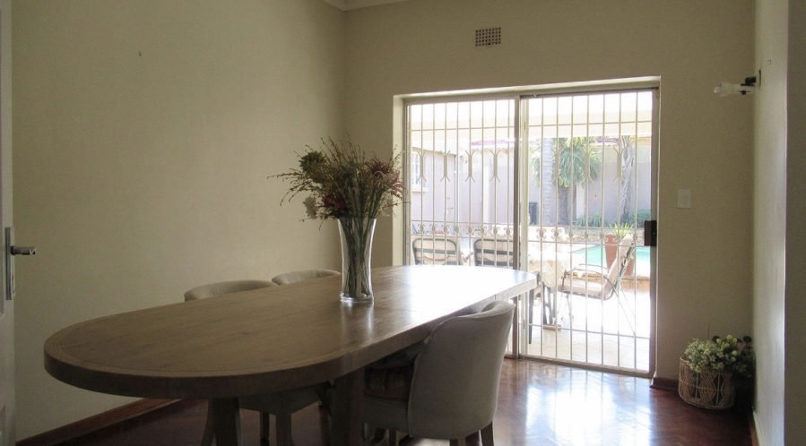 4 Bedroom Property for Sale in Linmeyer Gauteng