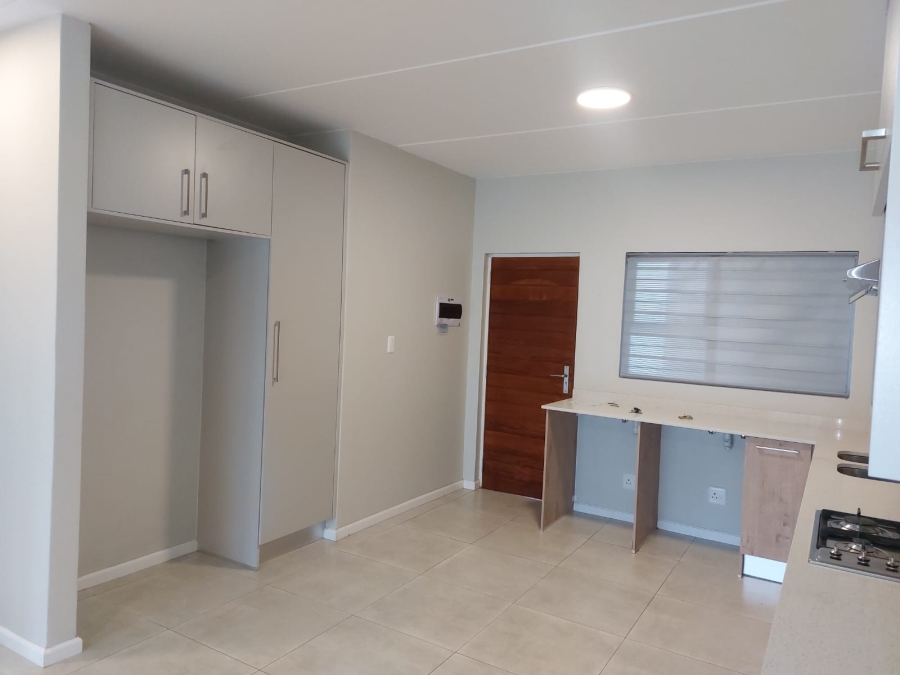 To Let 2 Bedroom Property for Rent in Equestria Gauteng