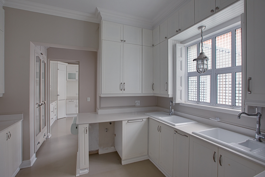 4 Bedroom Property for Sale in Waterfall Country Estate Gauteng