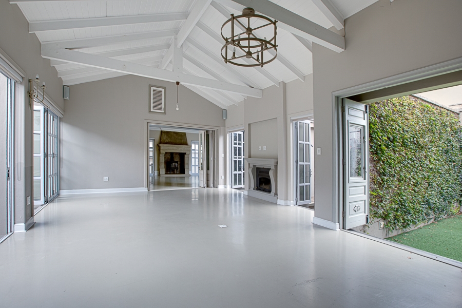 4 Bedroom Property for Sale in Waterfall Country Estate Gauteng