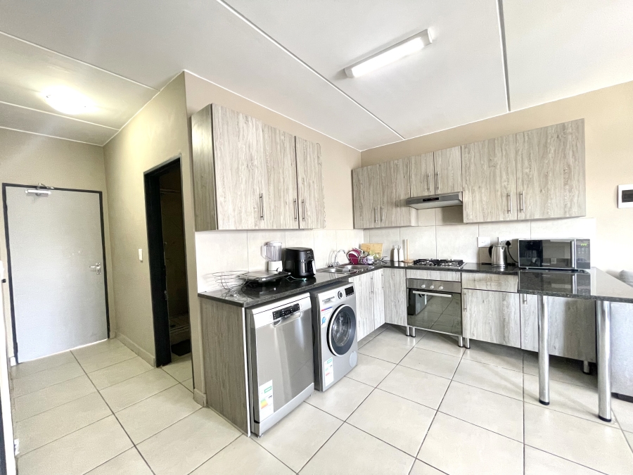 2 Bedroom Property for Sale in Glen Austin Gauteng