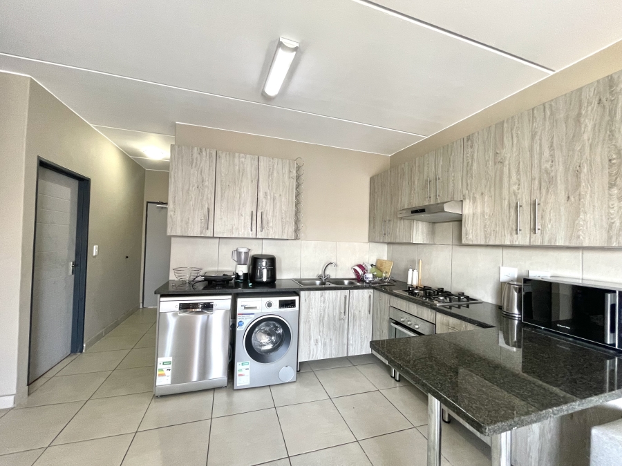 2 Bedroom Property for Sale in Glen Austin Gauteng