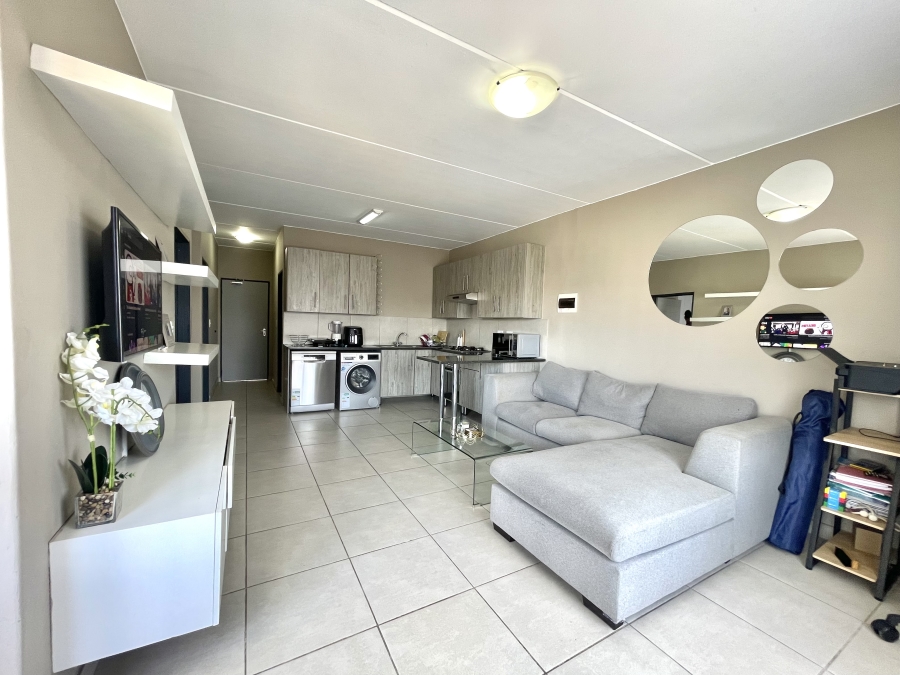 2 Bedroom Property for Sale in Glen Austin Gauteng