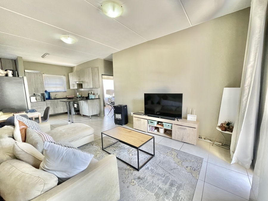 2 Bedroom Property for Sale in Glen Austin Gauteng