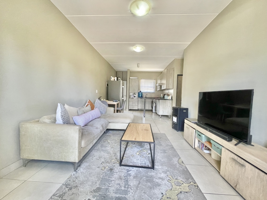 2 Bedroom Property for Sale in Glen Austin Gauteng