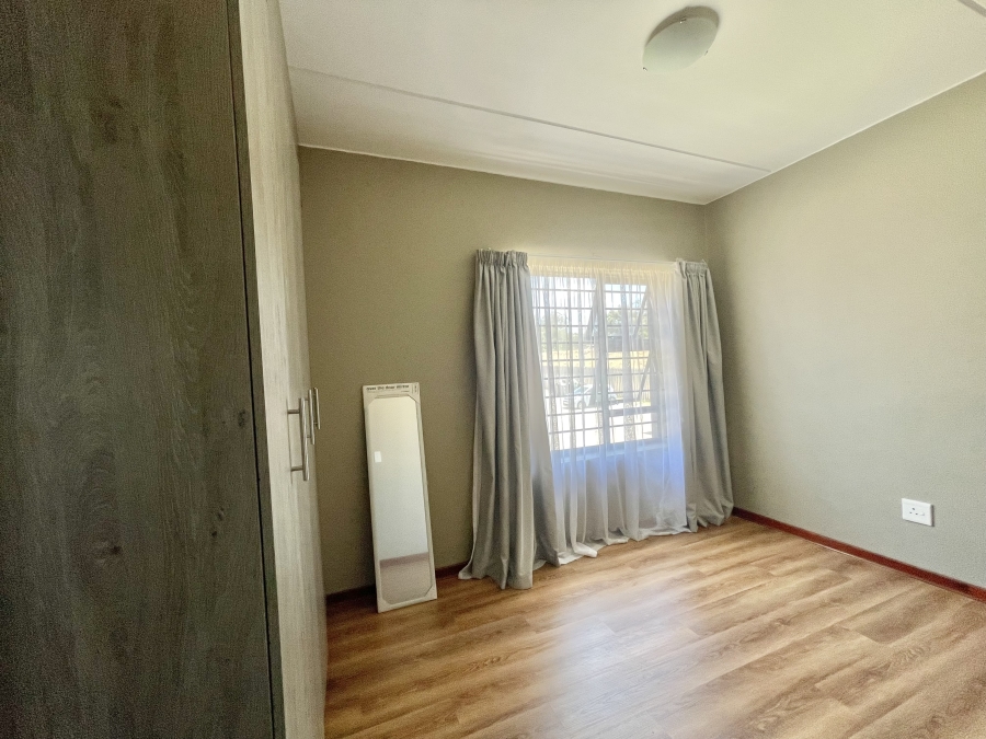 2 Bedroom Property for Sale in Glen Austin Gauteng