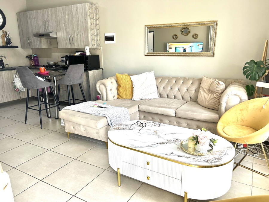 2 Bedroom Property for Sale in Glen Austin Gauteng