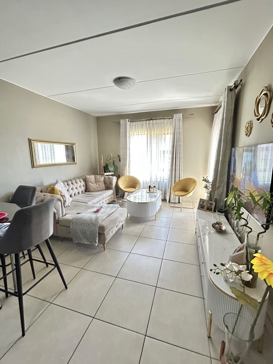 2 Bedroom Property for Sale in Glen Austin Gauteng