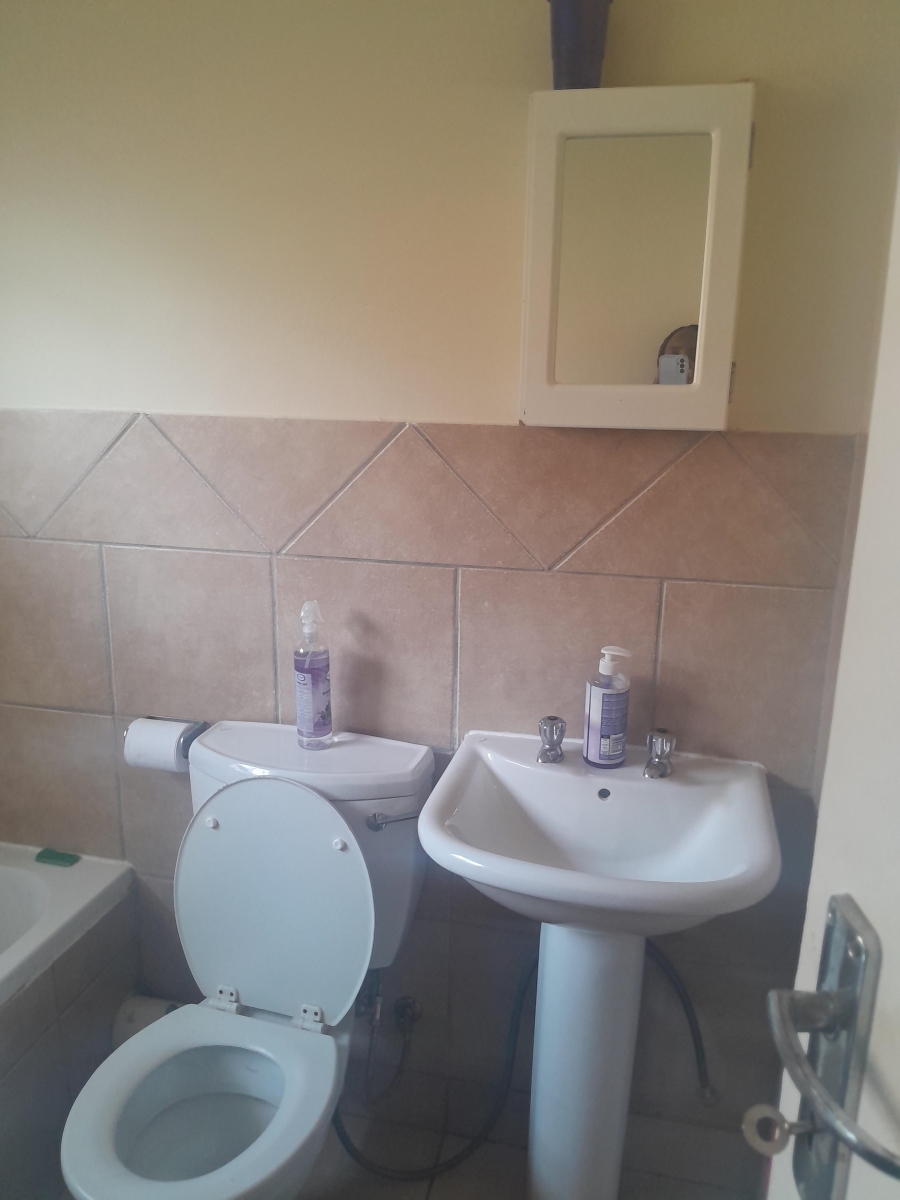2 Bedroom Property for Sale in Clarina Gauteng