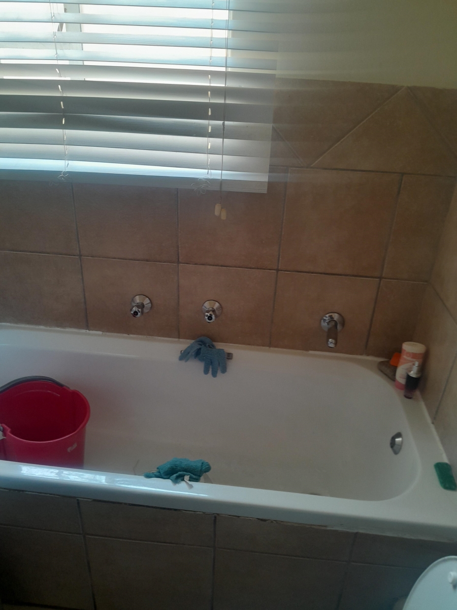 2 Bedroom Property for Sale in Clarina Gauteng