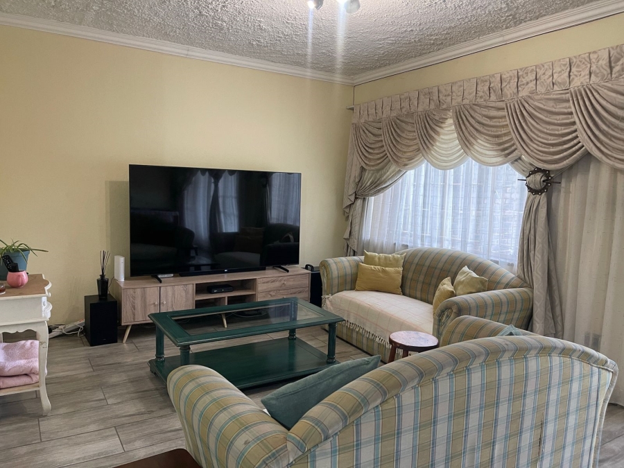 3 Bedroom Property for Sale in Clayville East Gauteng