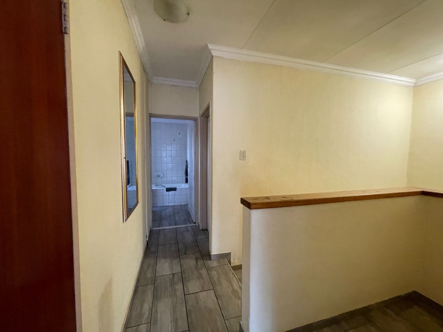 3 Bedroom Property for Sale in Clayville East Gauteng