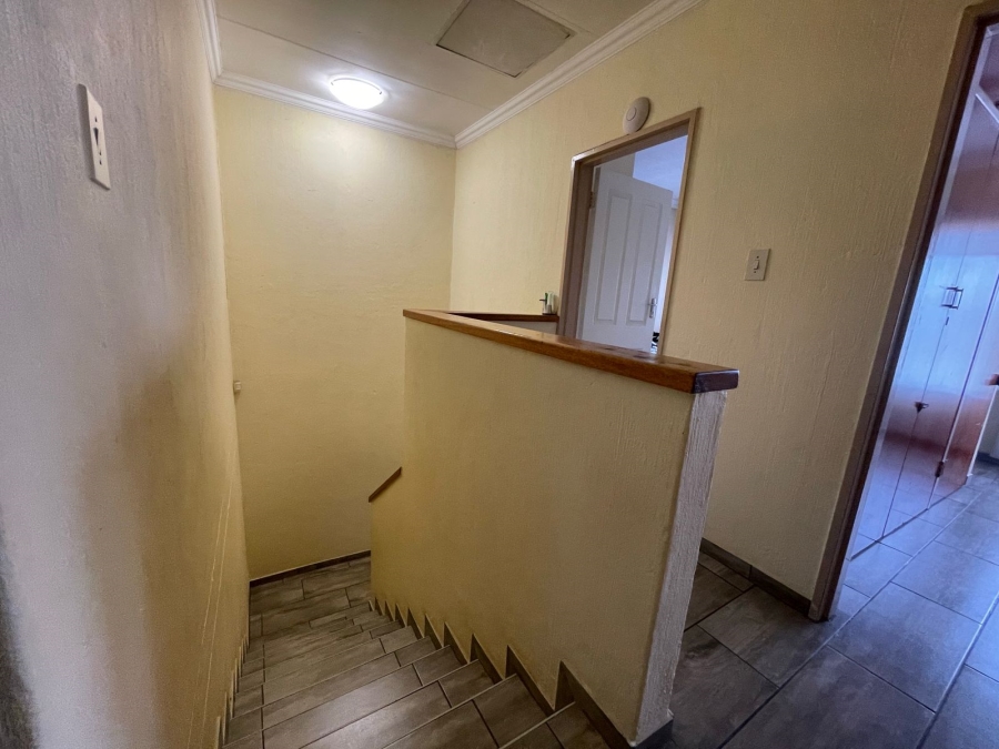 3 Bedroom Property for Sale in Clayville East Gauteng