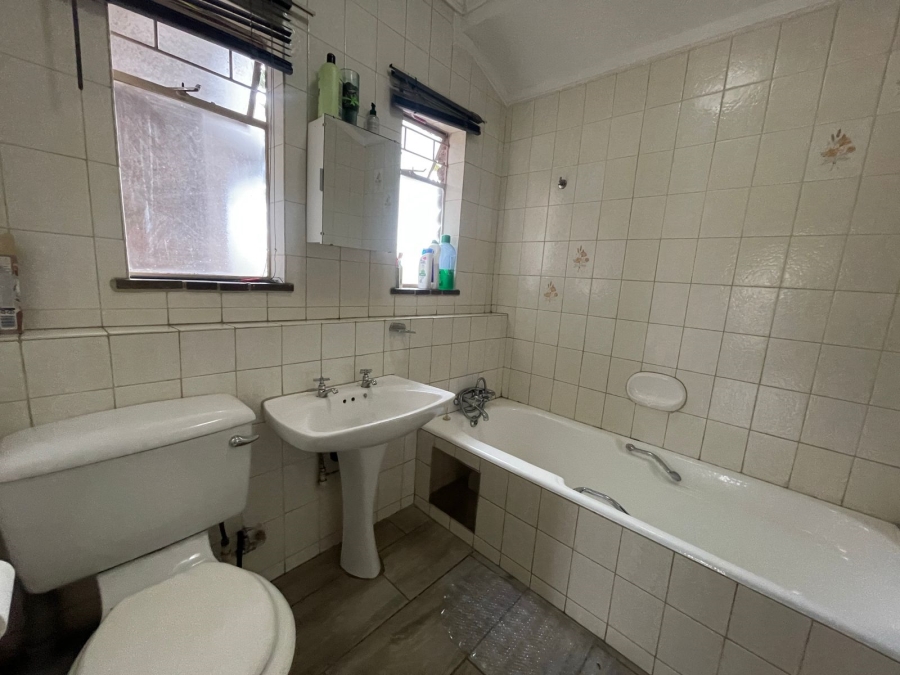 3 Bedroom Property for Sale in Clayville East Gauteng