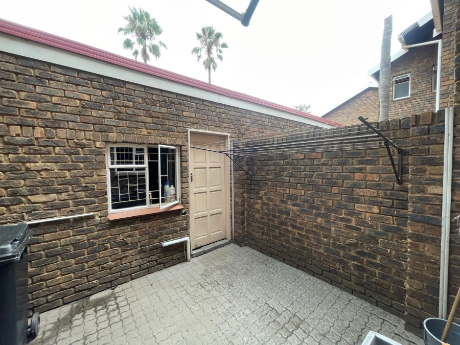 3 Bedroom Property for Sale in Clayville East Gauteng