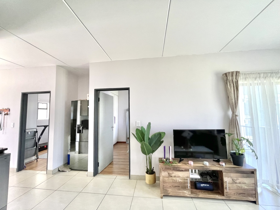 2 Bedroom Property for Sale in Glen Austin Gauteng