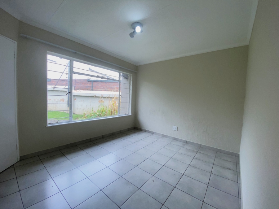 2 Bedroom Property for Sale in Sundowner Gauteng