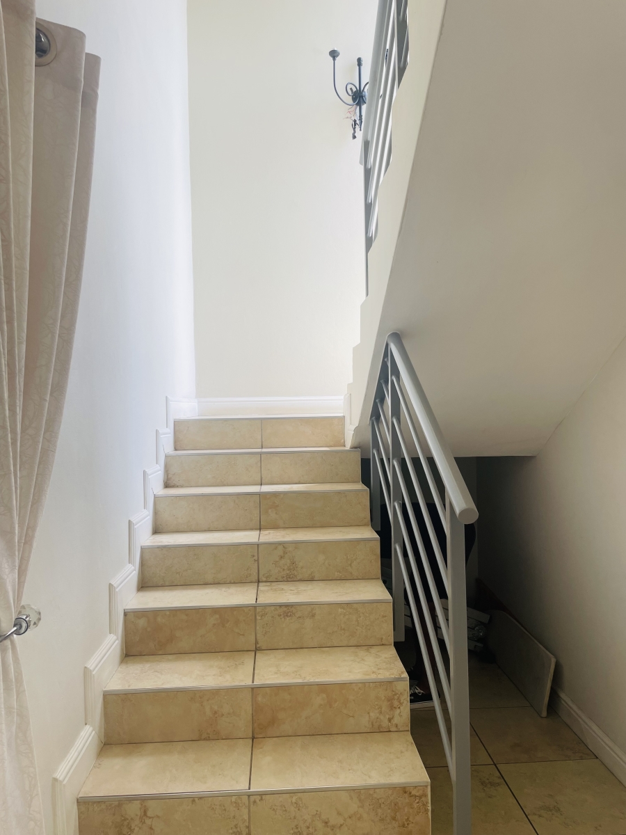 To Let 3 Bedroom Property for Rent in Craigavon Gauteng