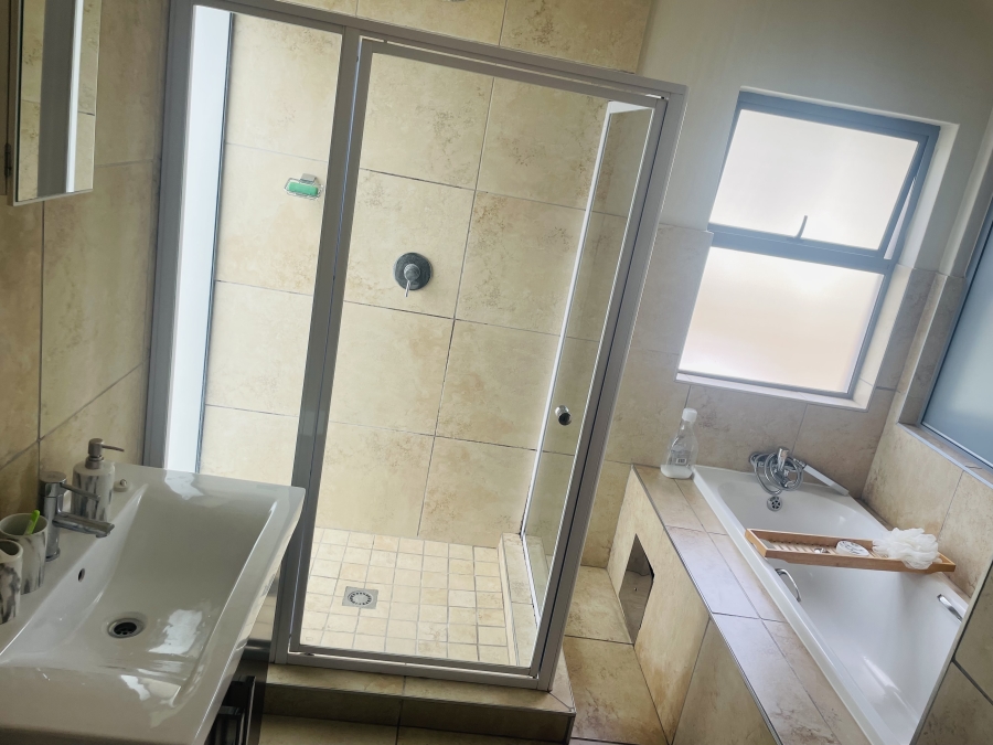 To Let 3 Bedroom Property for Rent in Craigavon Gauteng