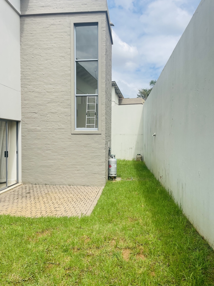 To Let 3 Bedroom Property for Rent in Craigavon Gauteng
