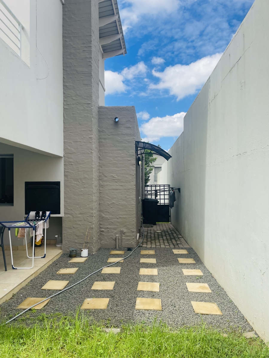 To Let 3 Bedroom Property for Rent in Craigavon Gauteng