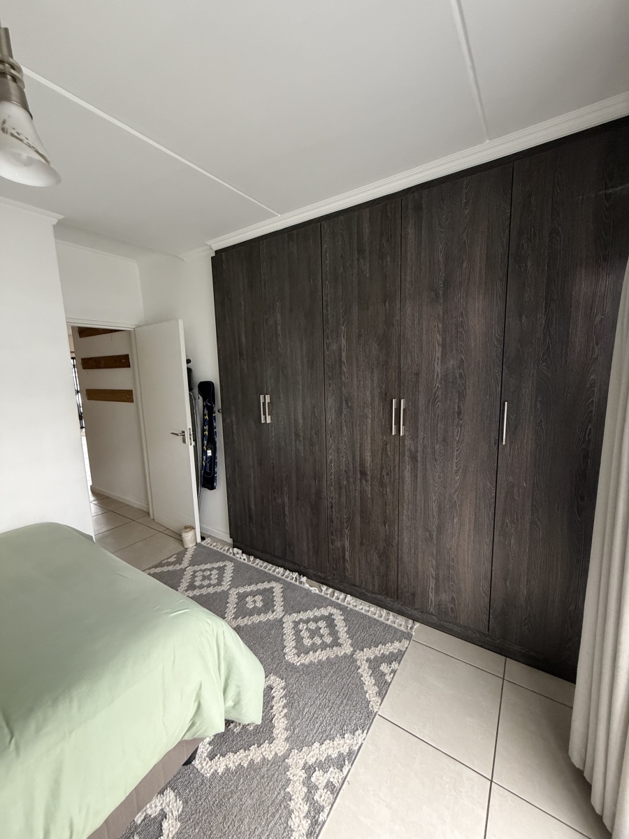 2 Bedroom Property for Sale in Petervale Gauteng