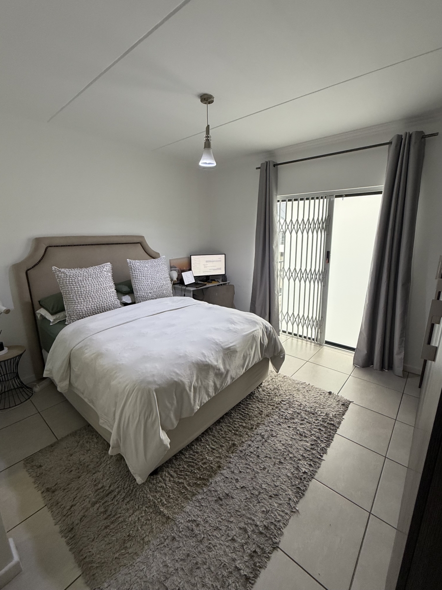 2 Bedroom Property for Sale in Petervale Gauteng