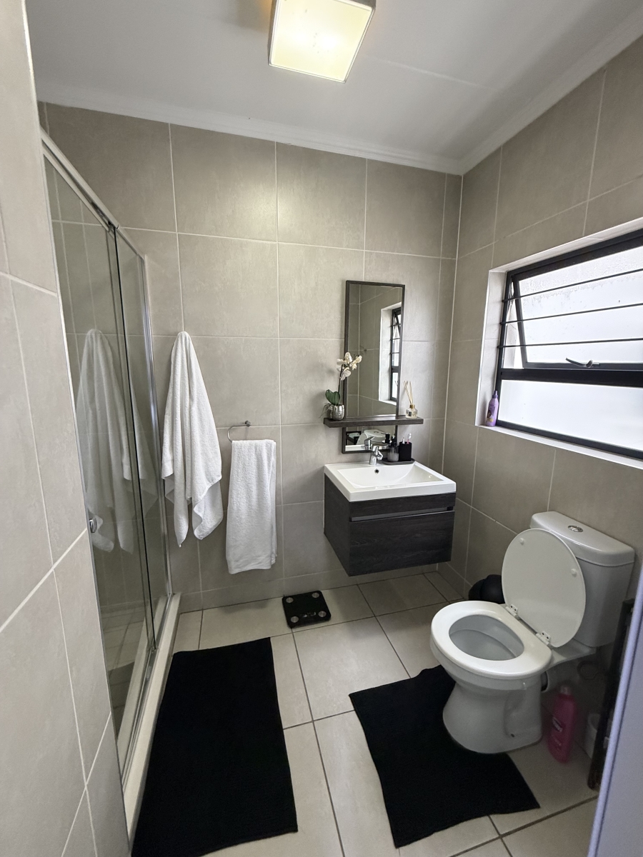 2 Bedroom Property for Sale in Petervale Gauteng