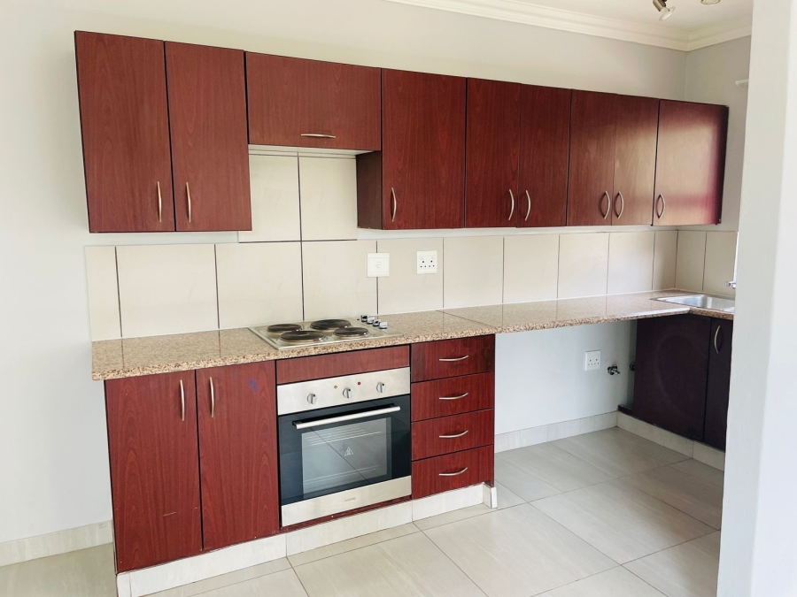 To Let 2 Bedroom Property for Rent in Jackal Creek Golf Estate Gauteng