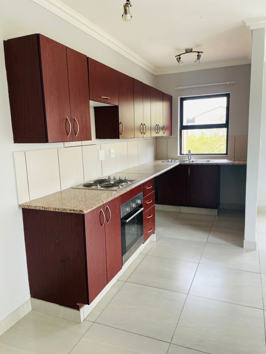 To Let 2 Bedroom Property for Rent in Jackal Creek Golf Estate Gauteng