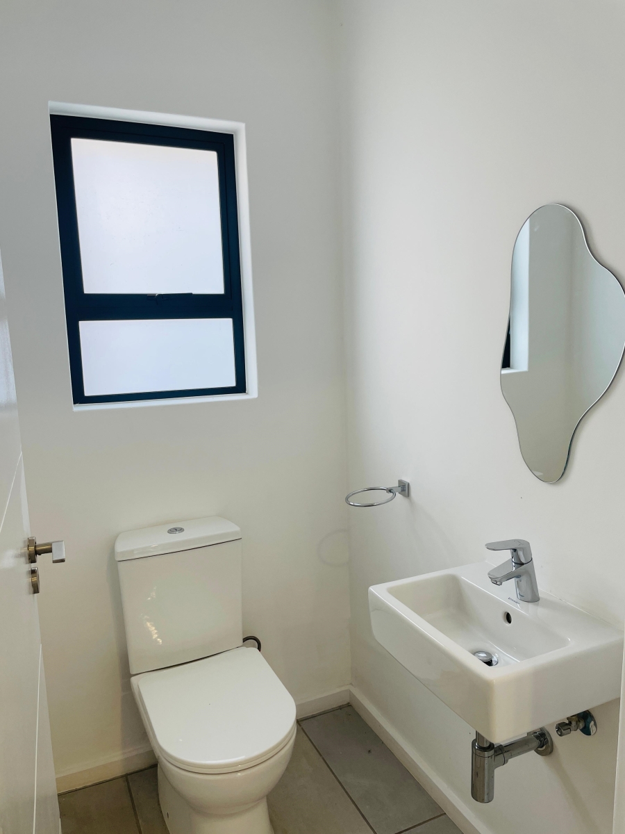 To Let 1 Bedroom Property for Rent in Lonehill Gauteng