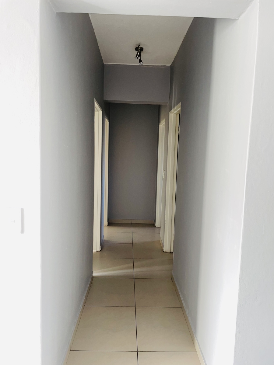 To Let 3 Bedroom Property for Rent in North Riding Gauteng