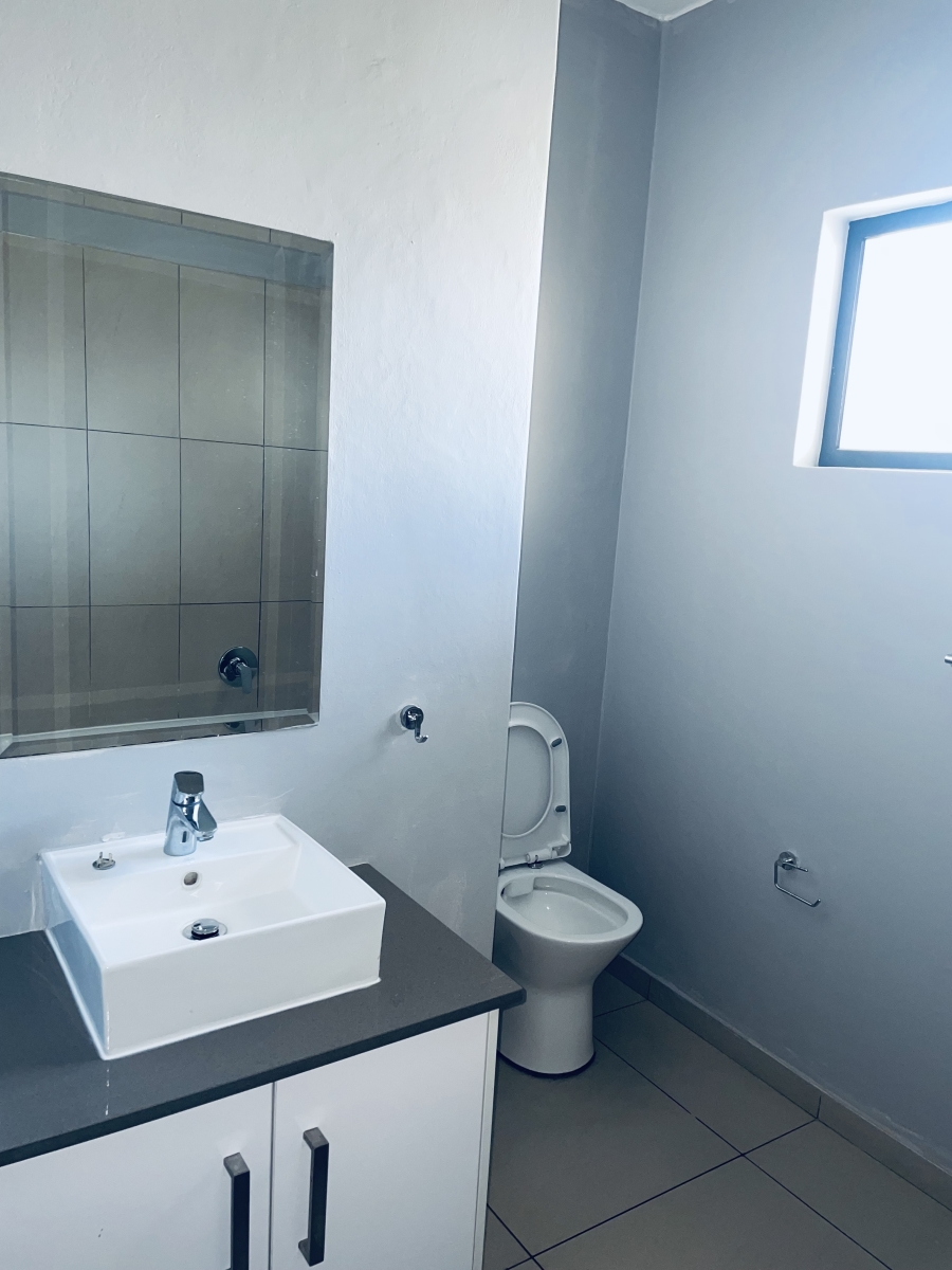 To Let 3 Bedroom Property for Rent in North Riding Gauteng